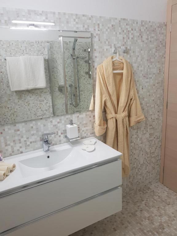 De Luxe Apartments Eden Sirmione Bagian luar foto